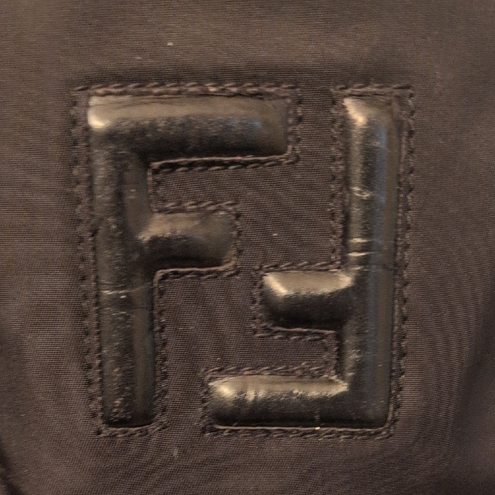 ❤FENDI HOBO SHOULDER BAG❤ - Picture 2 of 6